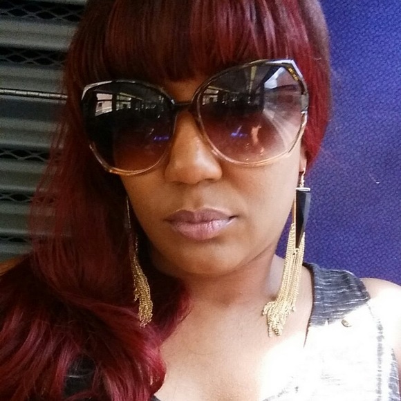 Meet your Posher, Honey - Picture 1 of 1